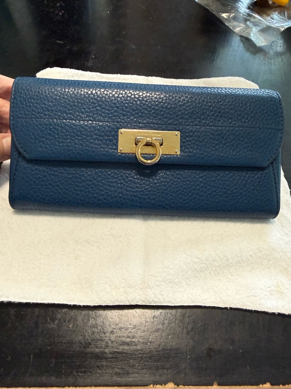 Salvatore Ferragamo Gancini Pebbled Calfskin Continental Long Wallet - Teal Blue